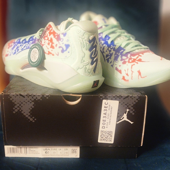 Jordan Zion 3 Mud, Sweat, and Tears - Picture 6 of 6